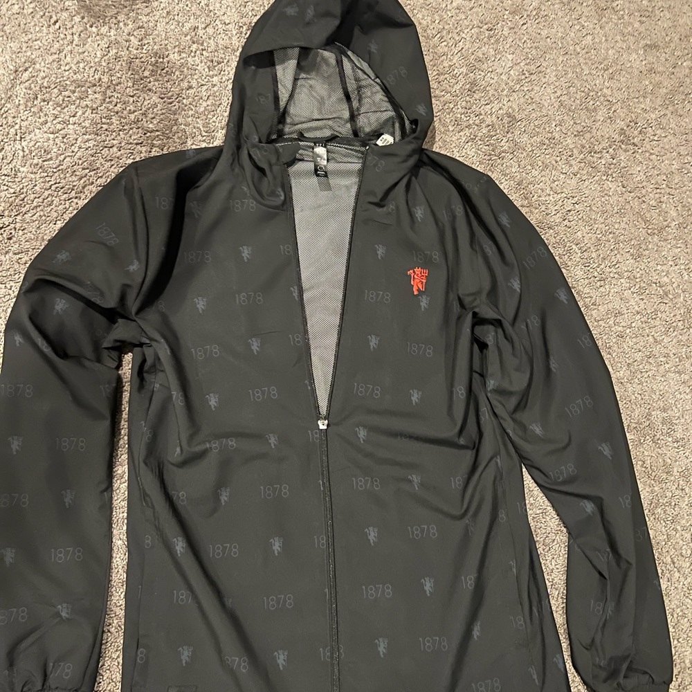 Adidas Manchester United windbreaker size S NWOT